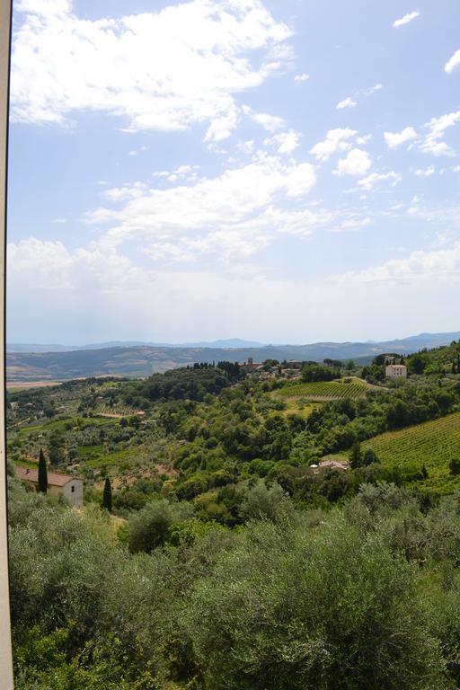 Villa Santa Maria Montalcino Room photo